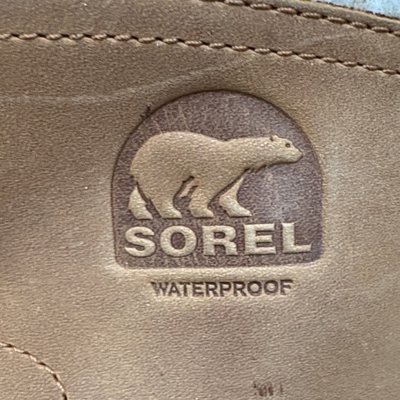 NWT/NIB Sorel Men's Tan and Black Waterproof Boots - Picture 3 of 6